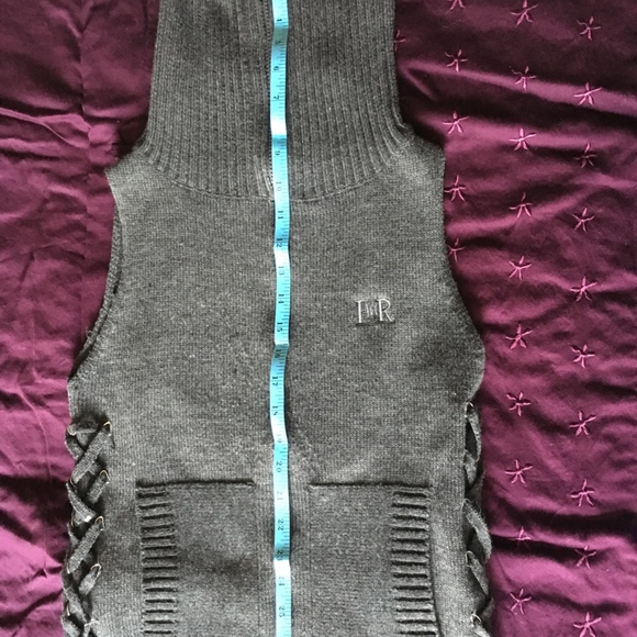 English Rose - Sleeveless Sweater Zip Up Collar - Picture 7 of 8